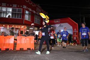 BIB: 415, 4010
                            <button type="button" onclick="openModal(26263484)" class="btn btn-primary btn-sm float-right btn-popup" data-toggle="modal" data-target=".modal-high-quality">
                        <i class="fas fa-shopping-cart"></i> Add to Cart
                    </button>
                                            <button type="button" onclick="isThisMe(26263484, true)" class="btn btn-success btn-sm float-right btn-popup btn-isme hidden" data-toggle="tooltip" data-placement="bottom" title="นี่คือรูปของคุณใช่ไหม คลิกที่นี่เพื่อเอาเข้าอัลบั้ม">
                        <i class="fas fa-plus"></i> Add to album
                    </button>
                    <button type="button" onclick="isThisMe(26263484, false)" class="btn btn-warning btn-sm float-right btn-popup btn-isnotme hidden">
                        <i class="fas fa-ban"></i> Remove from album
                    </button>